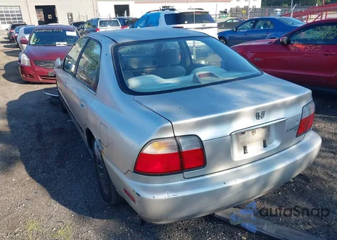 1996 Honda Accord Lx/Ex from USA, damaged, VIN 1HGCD563XTA060237